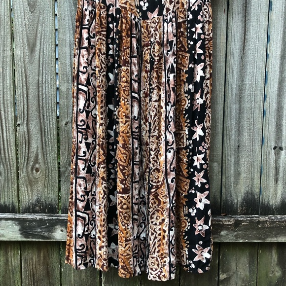 BILA Midi to Maxi Dress Size M 100% Rayon Brown Black Button Front - Picture 3 of 10